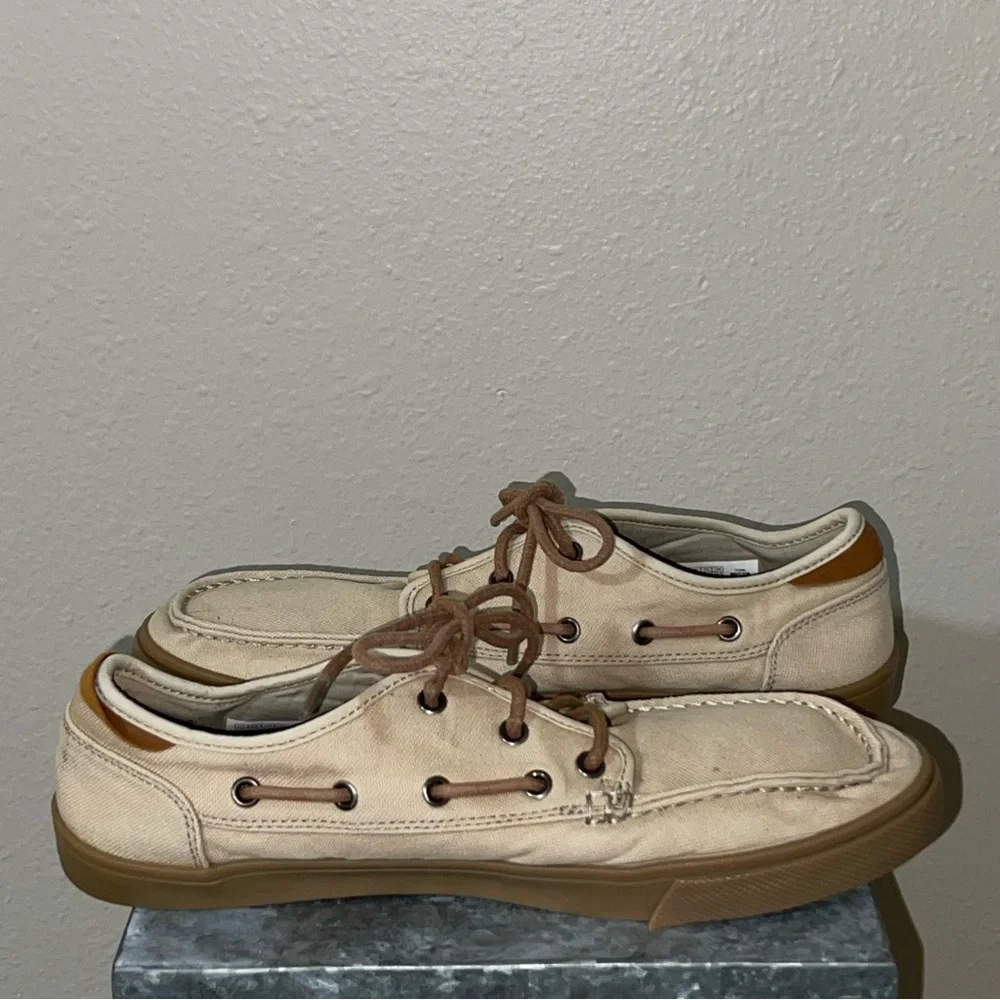 Toms Men’s Tan Cream Casual Loafer, Size 11.5
